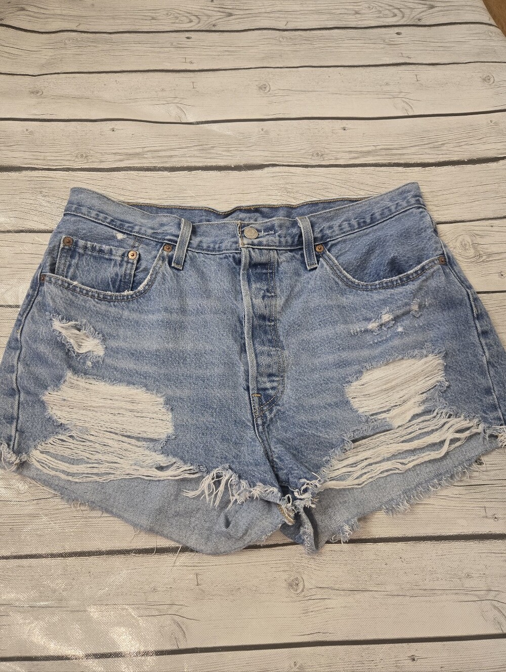 Levi's 501 Distressed Cutoff Denim Shorts Women's W33 Light Wash Frayed Hem